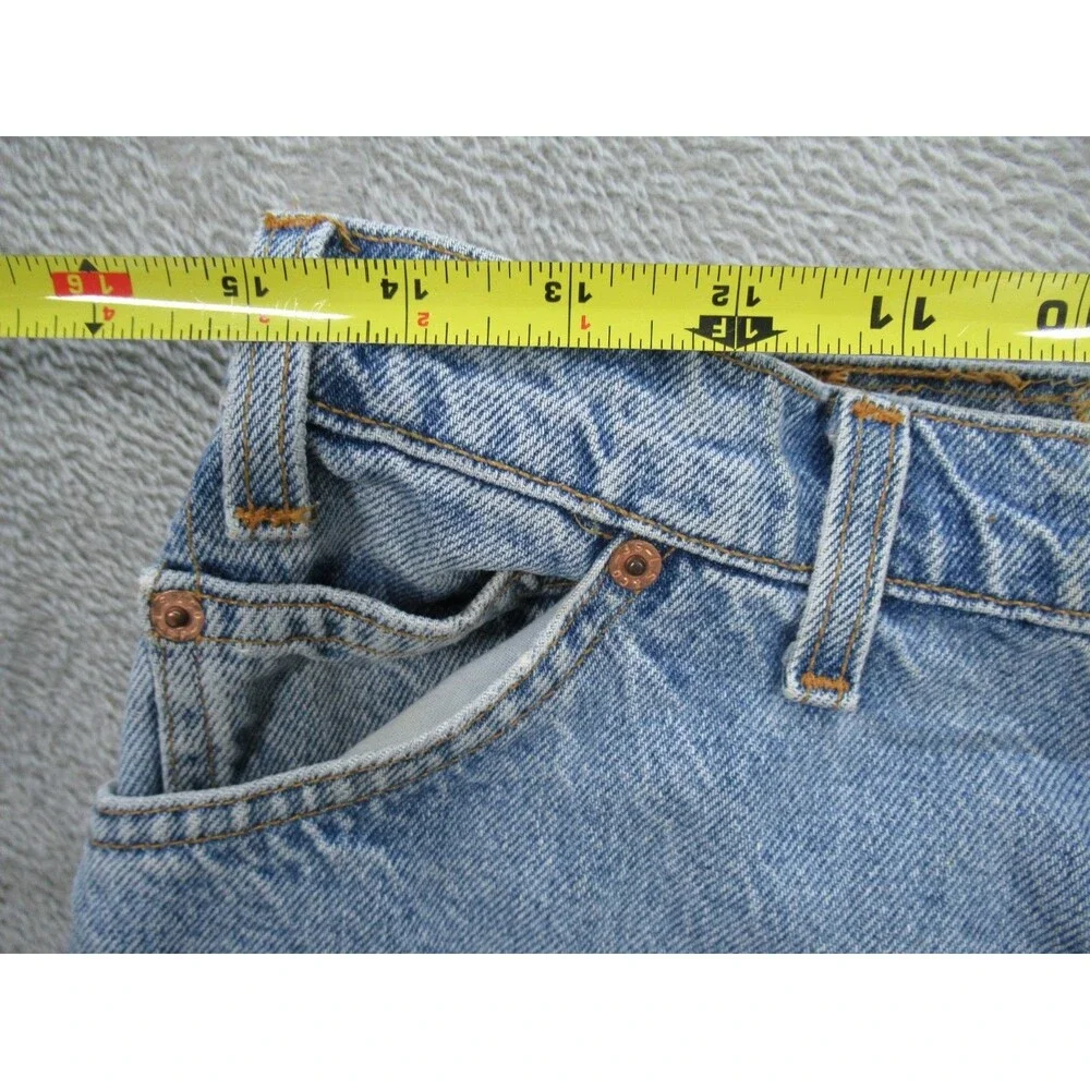 Levis Relaxed Fit Jeans Men's Size 40x29 (Actual 29 x27) Light Wash Blue Y2K